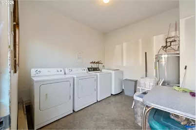 903 Madrona Ave, Tillamook, OR 97141 - Photo 24