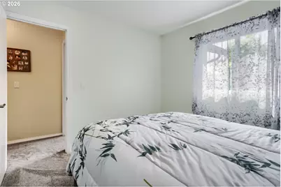 437 SW Chapman Ave, Troutdale, OR 97060 - Photo 24