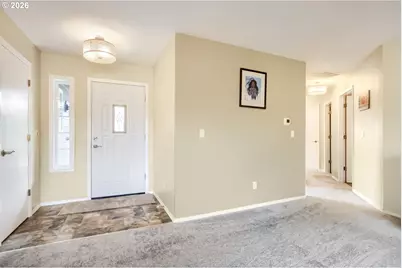 437 SW Chapman Ave, Troutdale, OR 97060 - Photo 6