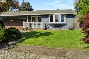 610 SE Elm St, Dundee, OR 97115 - Photo 1