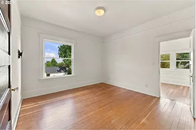 6372 NE Cleveland Ave, Portland, OR 97211 - Photo 24