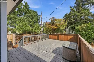6372 NE Cleveland Ave, Portland, OR 97211 - Photo 16