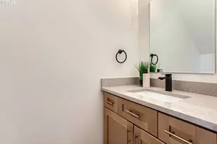 6678 SE Clinton St, Portland, OR 97206 - Photo 6