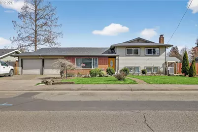 4274 5th St, Hubbard, OR 97032 - Photo 2