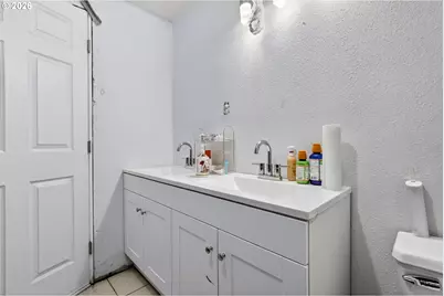 4274 5th St, Hubbard, OR 97032 - Photo 16