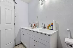 4274 5th St, Hubbard, OR 97032 - Photo 16