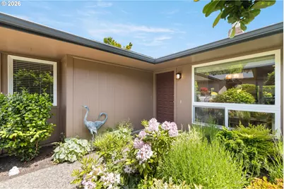 6 Condolea Dr, Lake Oswego, OR 97035 - Photo 2