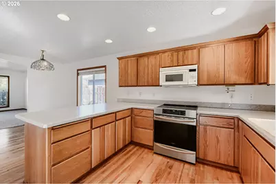 19380 Hazelgrove Dr, Oregon City, OR 97045 - Photo 10