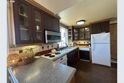 4561 Arch St, Florence, OR 97439 - Photo 6