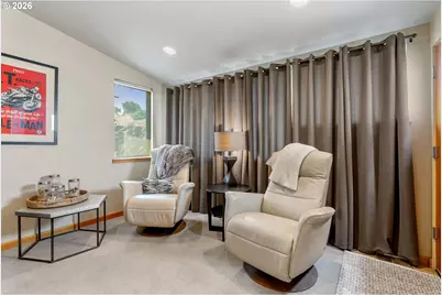 701 Creek View Ln, The Dalles, OR 97058 - Photo 16