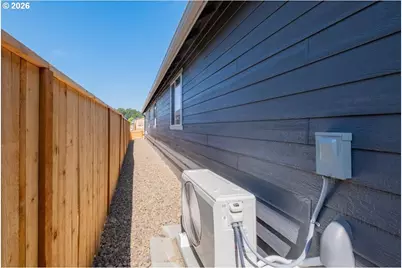 4747 SE Harrier St, Albany, OR 97322 - Photo 38