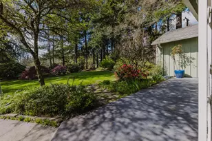 4510 SW 60th Pl, Portland, OR 97221 - Photo 4