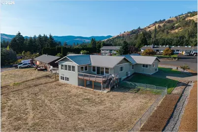 1440 NW Elton Dr, White Salmon, WA 98672 - Photo 4