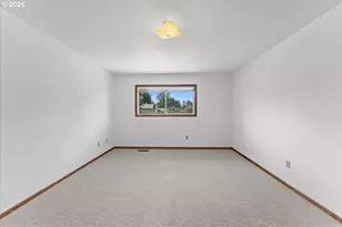 270 NE 20th Pl, Hillsboro, OR 97124 - Photo 26