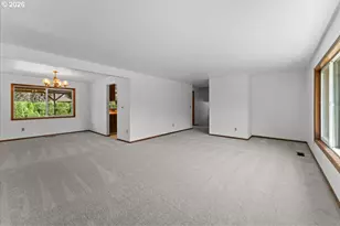270 NE 20th Pl, Hillsboro, OR 97124 - Photo 4