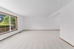 270 NE 20th Pl, Hillsboro, OR 97124 - Photo 10