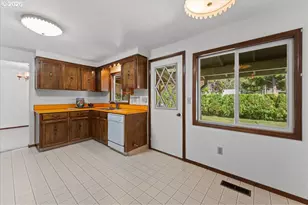 270 NE 20th Pl, Hillsboro, OR 97124 - Photo 18