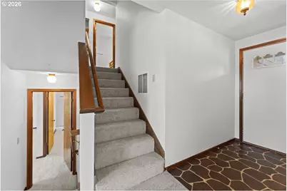 270 NE 20th Pl, Hillsboro, OR 97124 - Photo 8