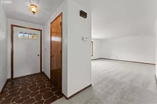 270 NE 20th Pl, Hillsboro, OR 97124 - Photo 8