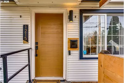 1215 NE 79th Ave, Portland, OR 97213 - Photo 8