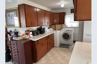 309 E Van Buren St, Athena, OR 97813 - Photo 16