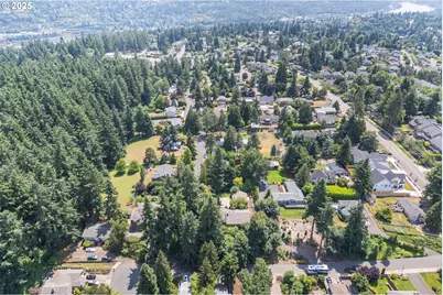 5062 Prospect St, West Linn, OR 97068 - Photo 2