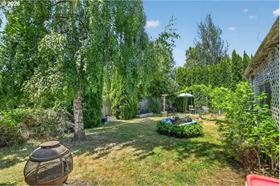 1837 Woodland Ave, Woodburn, OR 97071 - Photo 20