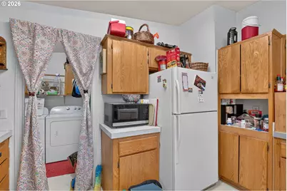 1837 Woodland Ave, Woodburn, OR 97071 - Photo 6