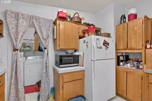 1837 Woodland Ave, Woodburn, OR 97071 - Photo 6