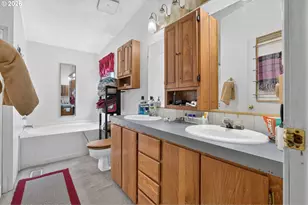 1837 Woodland Ave, Woodburn, OR 97071 - Photo 14