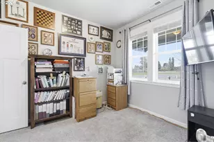 1301 Sunflower St, Woodburn, OR 97071 - Photo 8