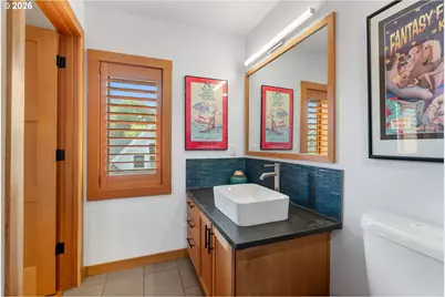 1307 Columbia St, Hood River, OR 97031 - Photo 28