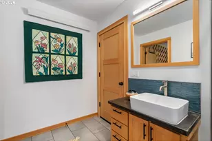 1307 Columbia St, Hood River, OR 97031 - Photo 32