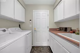 1626 Cinnamon Hill Dr SE, Salem, OR 97306 - Photo 18