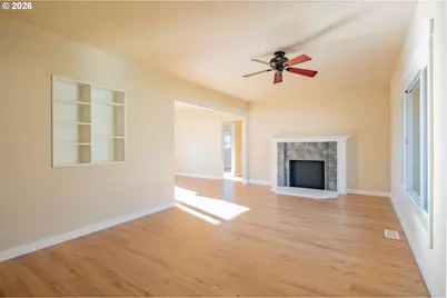 3392 Sunnyview Rd NE, Salem, OR 97301 - Photo 4