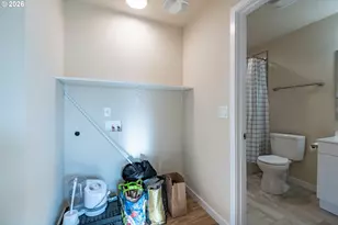 3392 Sunnyview Rd NE, Salem, OR 97301 - Photo 40