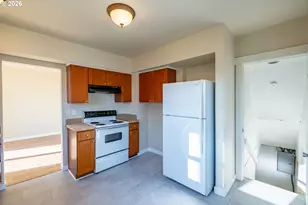 3392 Sunnyview Rd NE, Salem, OR 97301 - Photo 8