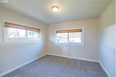 3392 Sunnyview Rd NE, Salem, OR 97301 - Photo 10