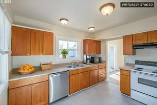 3392 Sunnyview Rd NE, Salem, OR 97301 - Photo 6