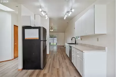 2345 50th Ave, Longview, WA 98632 - Photo 8