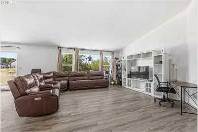 235 Flatt Rd, Kelso, WA 98626 - Photo 4