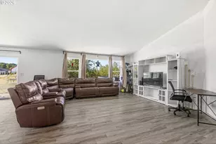235 Flatt Rd, Kelso, WA 98626 - Photo 4