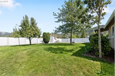 143 Briggs Dr, Myrtle Creek, OR 97457 - Photo 36