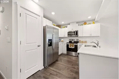 10360 NE 46th St, Vancouver, WA 98682 - Photo 8