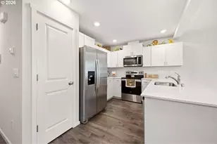 10360 NE 46th St, Vancouver, WA 98682 - Photo 8