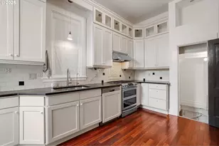 2373 NW Johnson St, Portland, OR 97210 - Photo 14