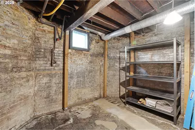 2373 NW Johnson St, Portland, OR 97210 - Photo 40