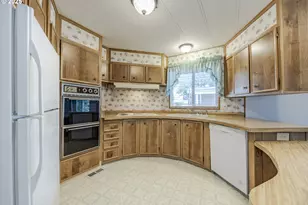 1475 Green Acres Rd, Eugene, OR 97408 - Photo 12