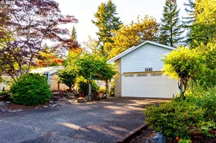 525 Mill Stream Woods, Stayton, OR 97383 - Photo 2