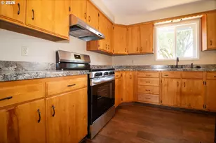 1715 W Park Dr, Florence, OR 97439 - Photo 16